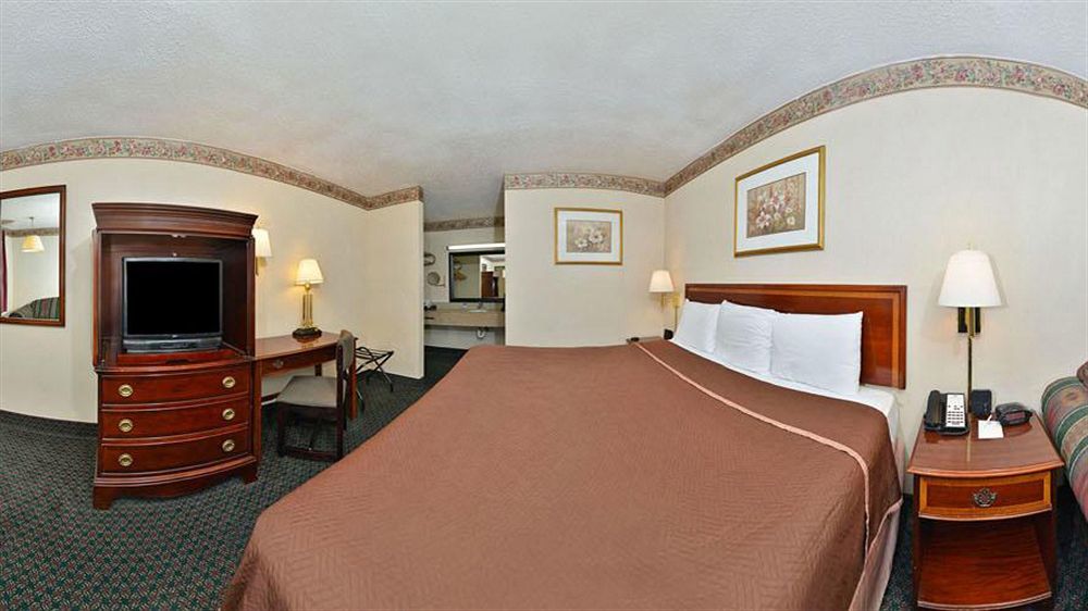 Americas Best Value Inn - Fredericksburg North Exterior foto
